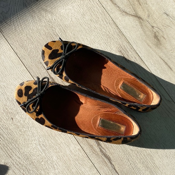 Two pairs of flat shoes - Picture 10 of 10